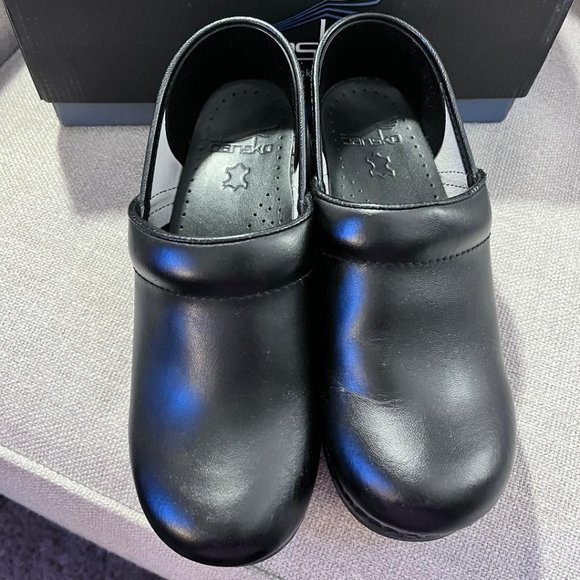 Women's Dansko Clogs, 37 (US 6.5 -7) Black - Picture 3 of 7